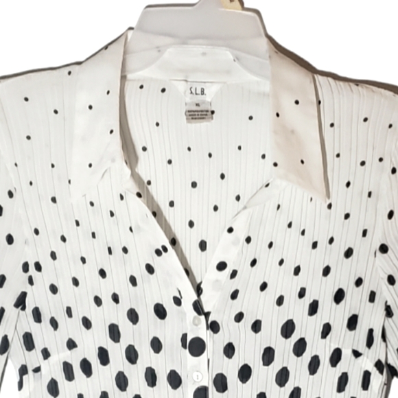 S.L.B. women's XL black/white polka-dots polyester button down shirt. 3002 - Picture 2 of 4
